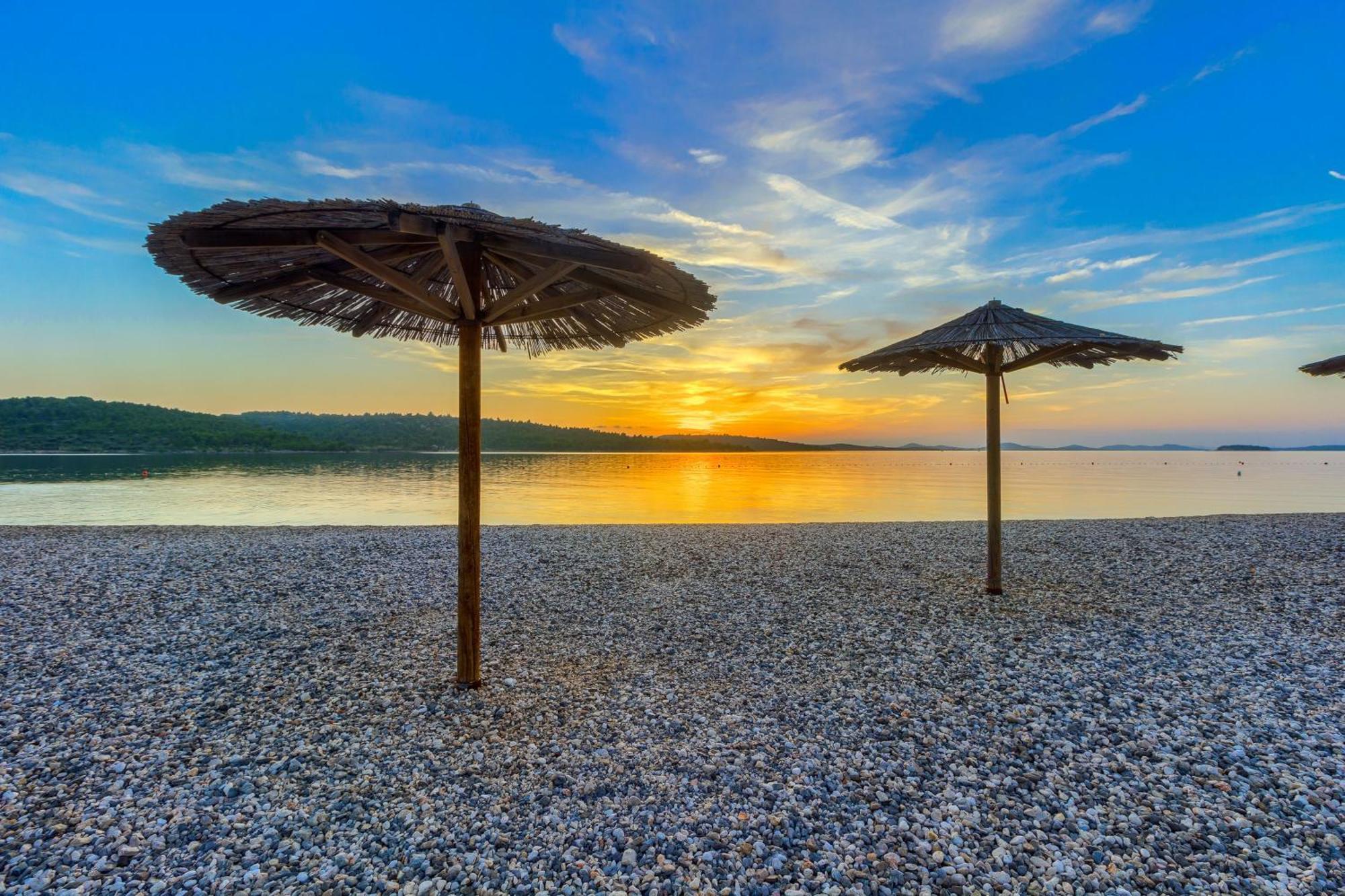 Apartmani Mato Pirovac Εξωτερικό φωτογραφία