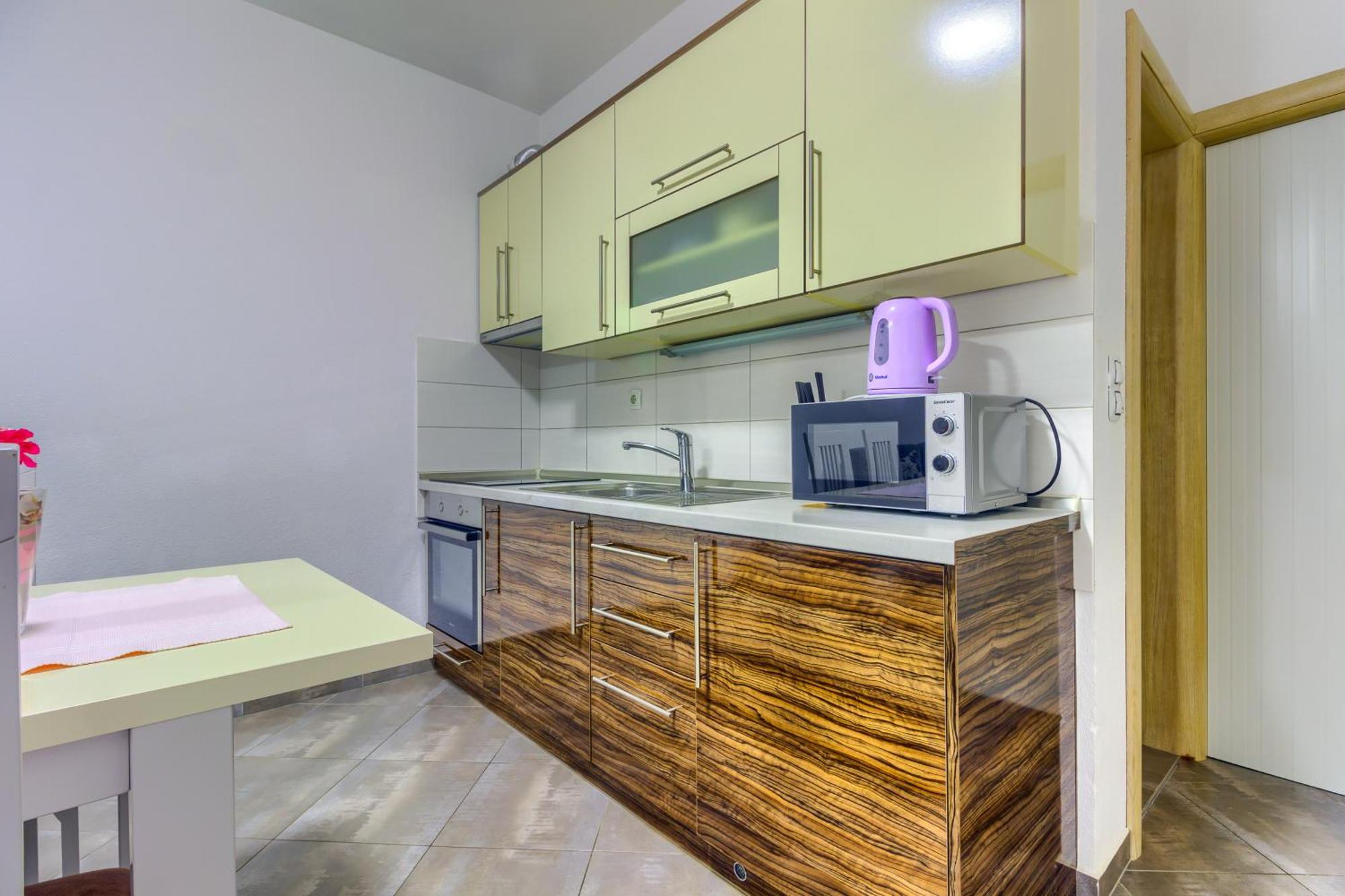 Apartmani Mato Pirovac Εξωτερικό φωτογραφία